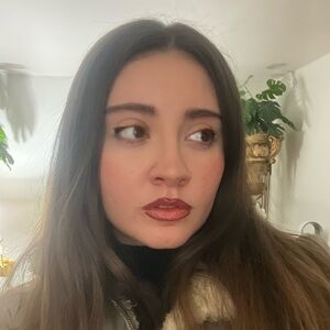 Meet your Posher, Estefania